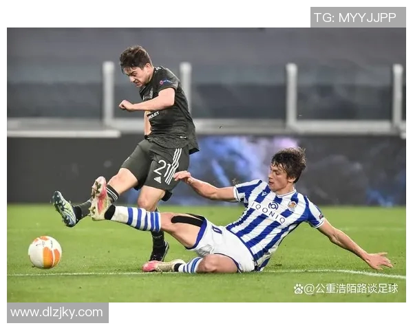 巴黎与曼联两回合较量精彩回顾与战术分析